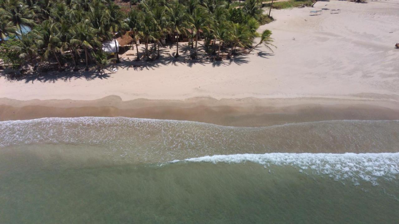Bice Camp Bucana Beach Эль-Нидо Экстерьер фото