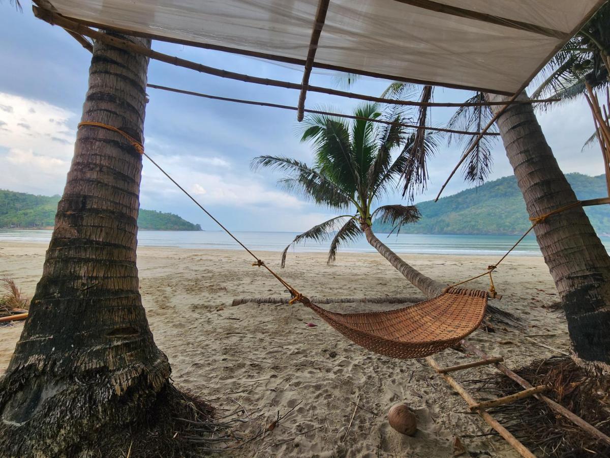 Bice Camp Bucana Beach Эль-Нидо Экстерьер фото