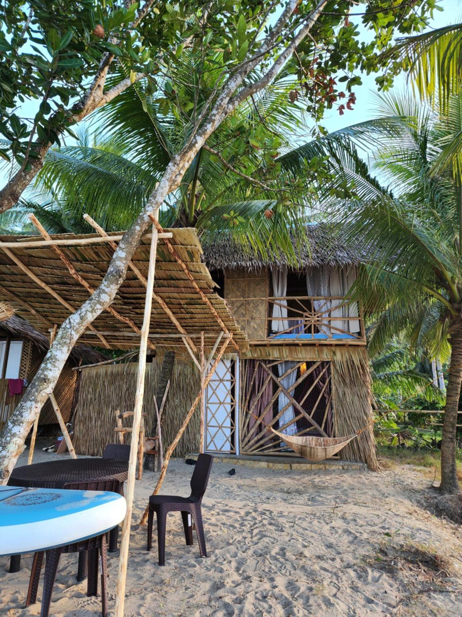 Bice Camp Bucana Beach Эль-Нидо Экстерьер фото